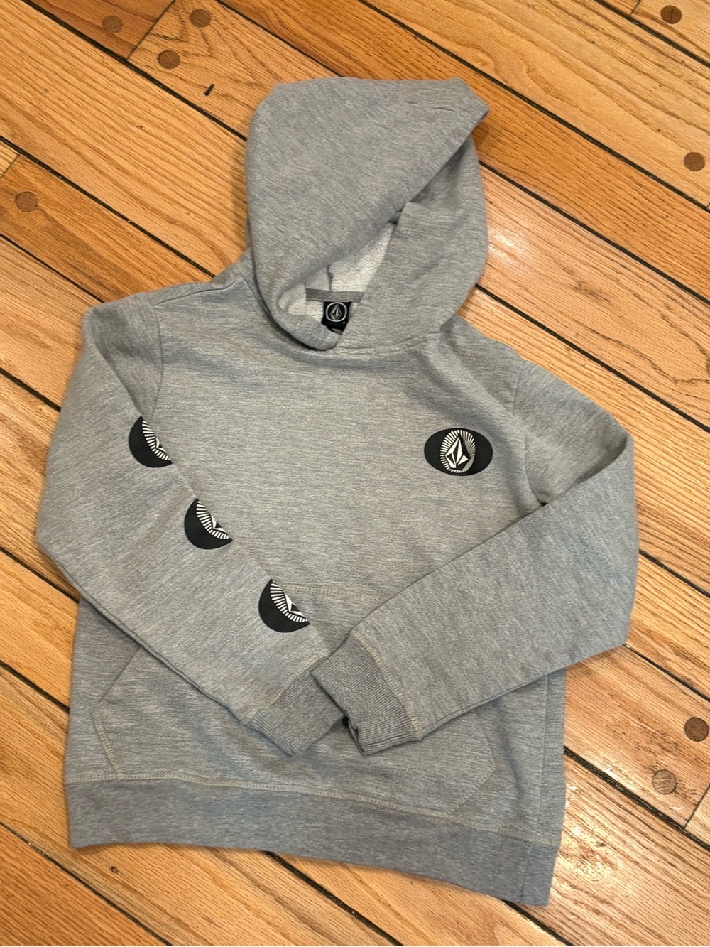 Volcom Boys Gray Crewneck Hoodie sweatshirt with Graphic Emblems youth small